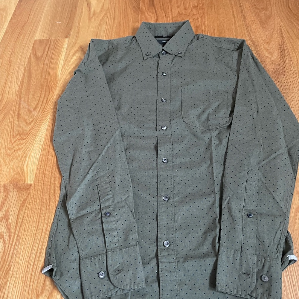 Bonobos dress shirt. Never worn. Too small. Final sale.